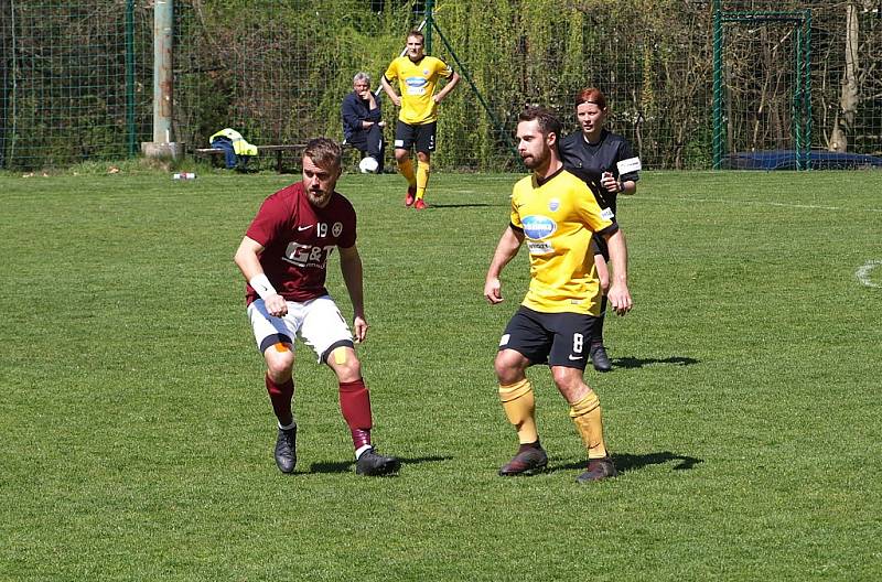 Z fotbalového utkání krajského přeboru Poříčí nad Sázavou - Bohemia Poděbrady (2:1)