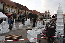 Ledové sochání na Jiřího náměstí v Poděbradech. 