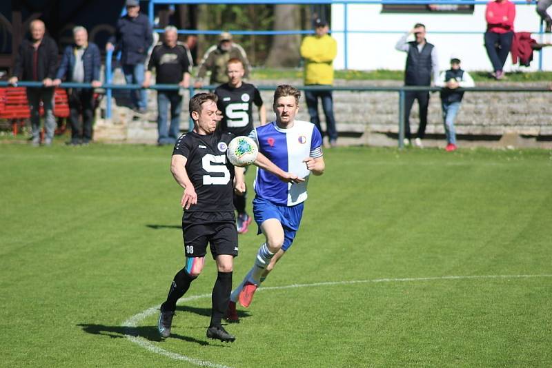 Z fotbalového utkání I.A třídy Slovan Poděbrady - Pšovka Mělník