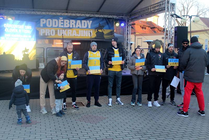Z happeningu s názvem Poděbrady pro Ukrajinu na Jiřího náměstí v Poděbradech.