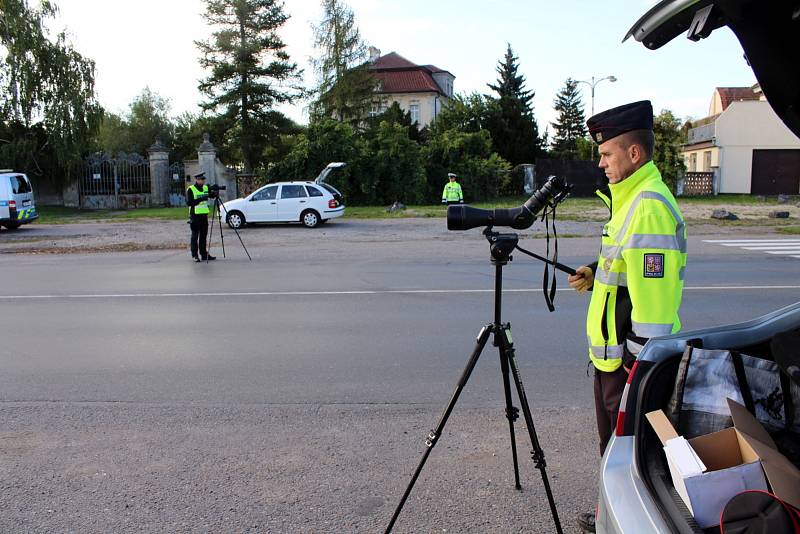 Budou policisté kontrolovat řidiče na hranicích okresů? Ilustrační foto.