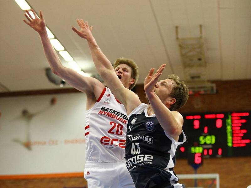 Z basketbalového utkání Ligy mistrů Nymburk - Bamberg