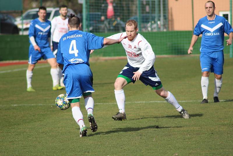 Z přípravného fotbalového utkání Velim - Poříčany (2:1)