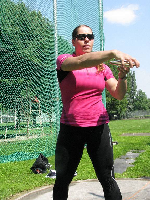 Diskařka Cechlová trénuje na olympiádu v Nymburce