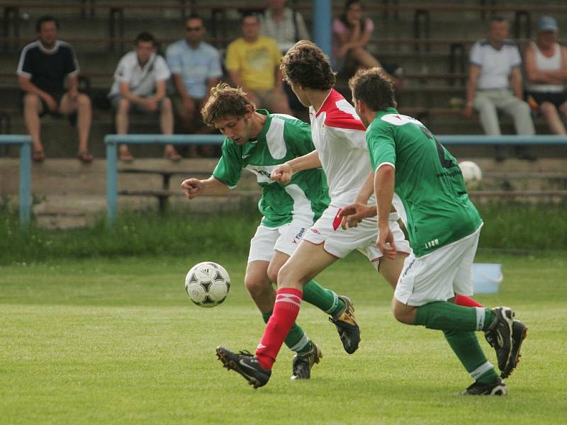 Z utkání Sadská - Ostrá (2:1).