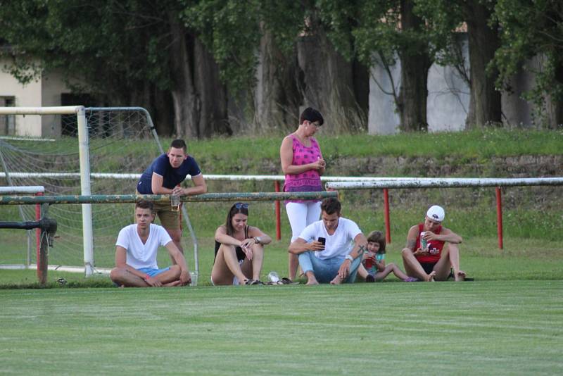 Fotbalisté Lysé nad Labem vyfasovali dvanáct gólů od Vyšehořovic v souboji dvou nováčků krajské I.A třídy
