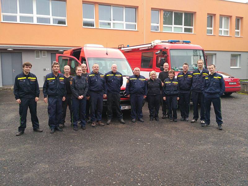 Devět pražských hasičů odjelo na cvičení MOLDEX 2017.
