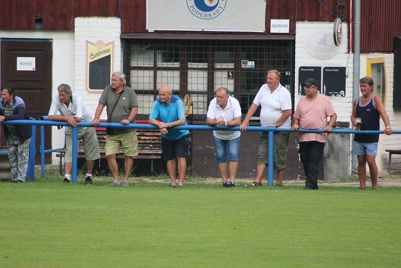 Z přípravného fotbalového utkání Slovan Poděbrady - Chotětov (4:2)