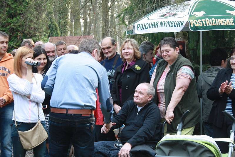 V Kersku pokřtil Bronislav Kuba svou novou knihu o Slavnostech sněženek.