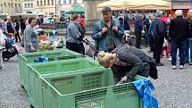 Farmářské trhy na náměstí Přemyslovců v Nymburce.