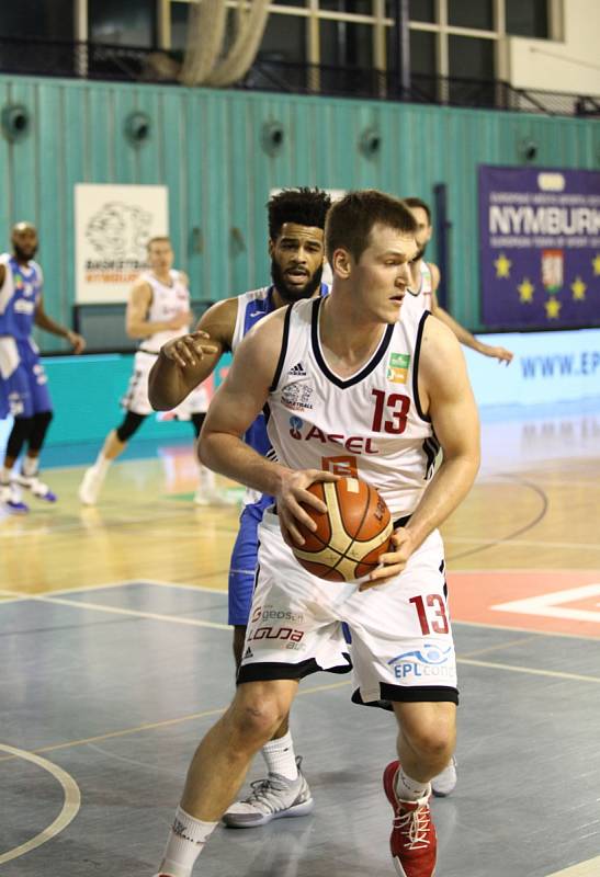 Basketbalisté Nymburka smetli v dalším zápase nejvyšší soutěže tým Ostravy.