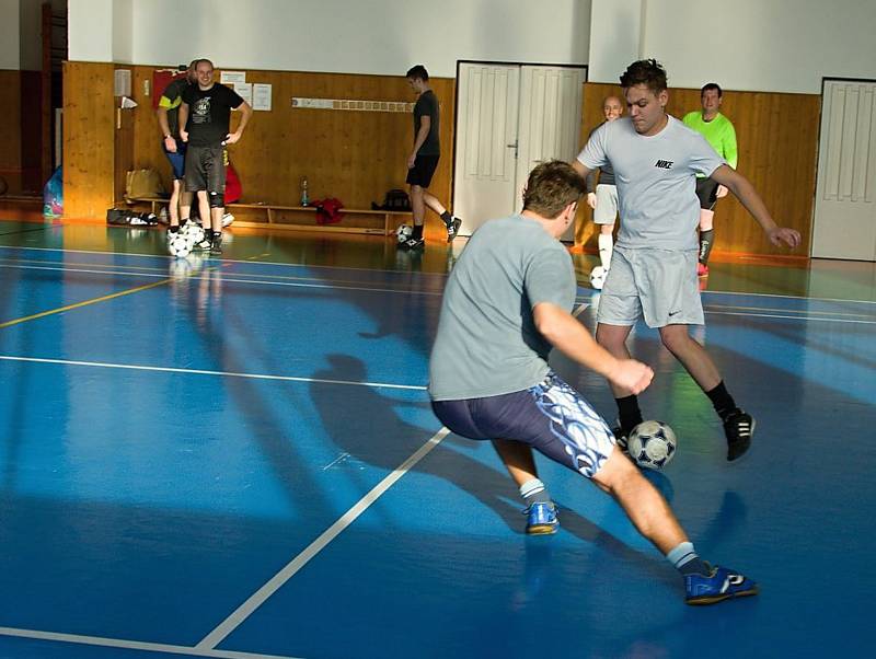 SOUSTŘEDĚNÍ. Fotbalisté Slovče, účastník třetí třídy, si vyzkoušeli, jaké to je být profesionálním fotbalistou a zažili náročný tréninkový dril na horách.      č