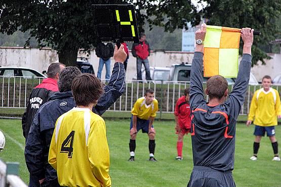 Z utkání divize staršího dorostu Polaban Nymburk - Fotbal Pardubice B (0:2)