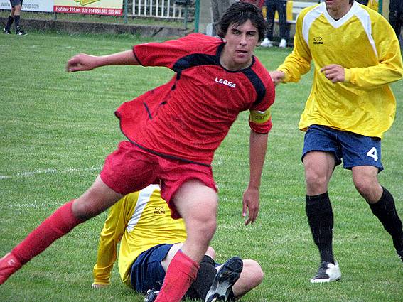 Z utkání divize staršího dorostu Polaban Nymburk - Fotbal Pardubice B (0:2)