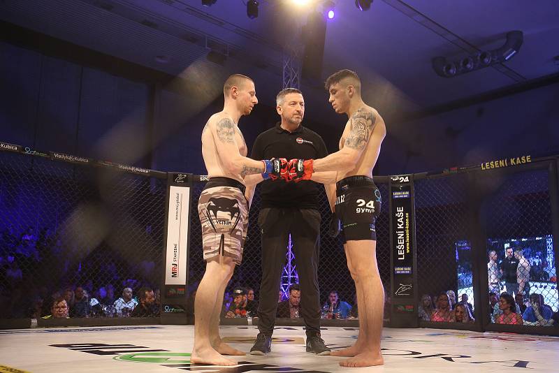 Galevečer MMA GCF 61 Cage Fight Nymburk se ve Sportovním centru konal v neděli 26. ledna.