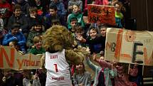Při basketbalovém utkání Kooperativa NBL v Nymburce byl vytvořen nový rekord – nejnižší věkový průměr diváků na jednom zápase nejvyšší české basketbalové soutěže.