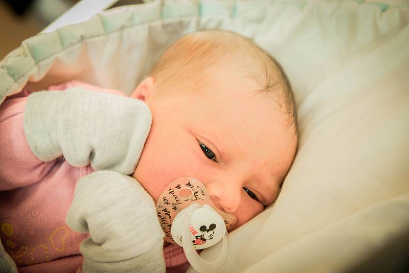 Josefína Kardošová, Třebovle. Narodila se 30. října 2019 v 10.27 hodin v nymburské porodnici, vážila 3 460g a měřila 48 cm. Prvorozenou dceru očekávali rodiče Lucie a Josef.