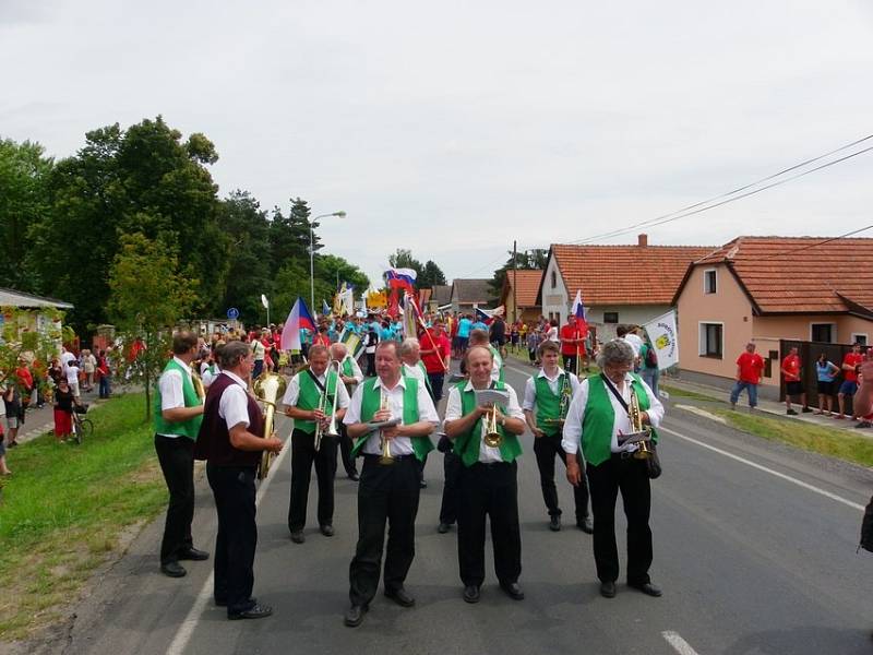 Sraz Lhot v Kostelní Lhotě