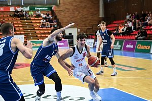 Z basketbalového utkání nadstavbové části NBL Nymburk - Kolín (94:63)