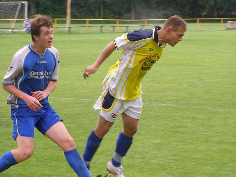 Ze zápasu fotbalového okresního přeboru Přerov - Kostomlaty (0:0)