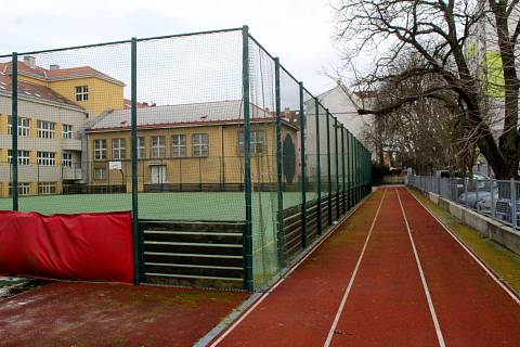 Stavba nové tělocvičny u Základní školy TGM ve Školní ulici měla začít na podzim.