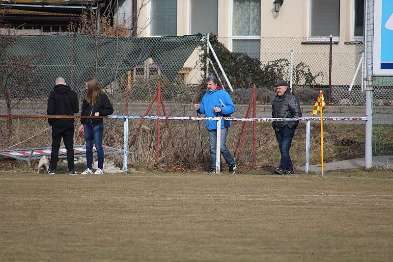 Z fotbalového utkání krajského přeboru Poříčany - Semice (3:3, pen. 4:3)