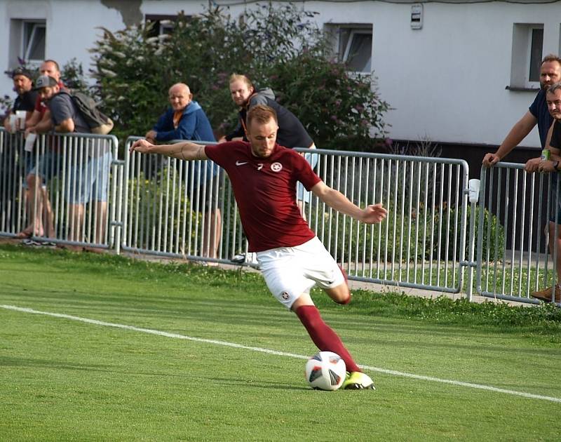 Z fotbalového utkání I.A třídy Bohemia Poděbrady - Čelákovice (1:4)