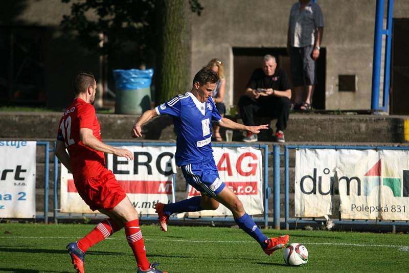 Z fotbalového utkání MOL Cupu Kolín - Králův Dvůr (0:1)