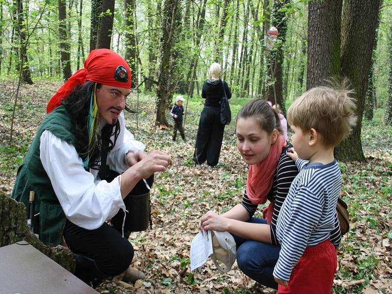 Čarodějnický pohádkový les na Ostrově v Nymburce