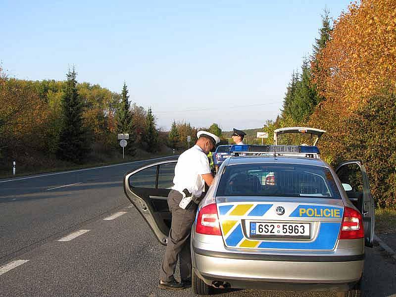 Policejní kontroly v Nouzově