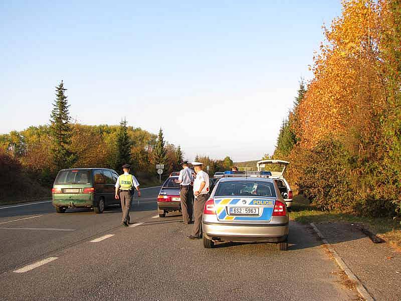 Policejní kontroly v Nouzově