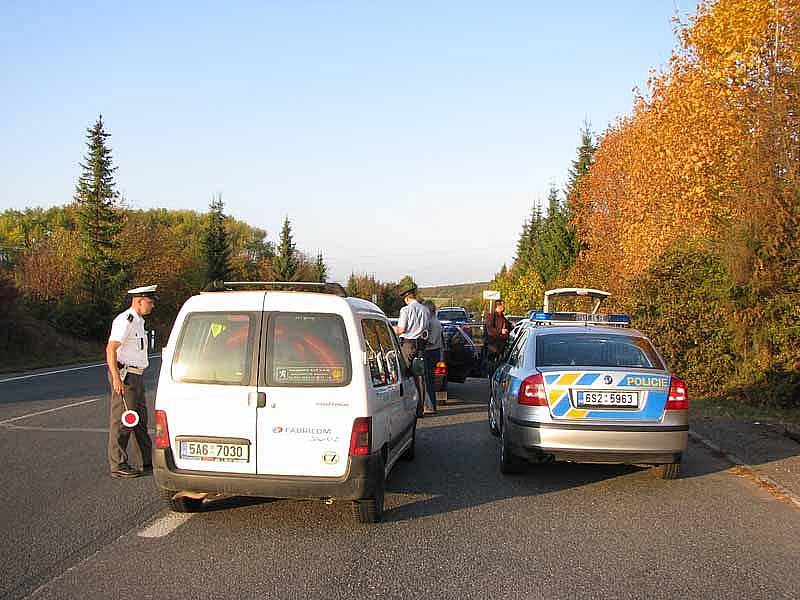 Policejní kontroly v Nouzově