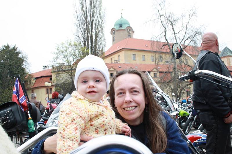 Zahájení motorkářské sezony v Poděbradech.