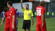 Z fotbalového utkání MOL Cupu Kolín - Králův Dvůr (0:1)