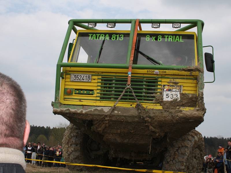 Otevřené mistrovství ČR Truck Trial 2012 na Božím Daru u Milovic