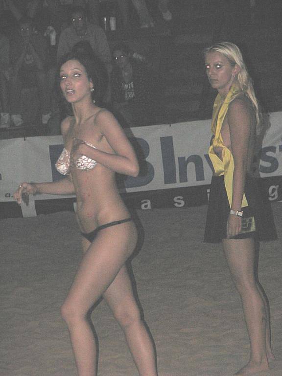 Polonahé dívky spolu s klubem Polabí zakončily beachfotbalovou sezonu