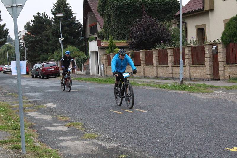 Cyklistický závod na horských kolech Hořátevská rovina.
