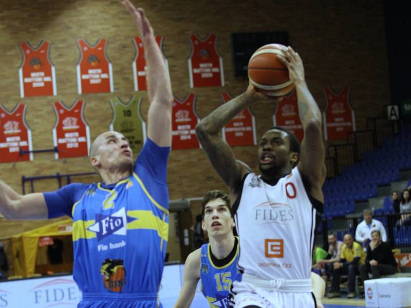 Z basketbalového utkání Kooperativa NBL Nymburk - Jindřichův Hradec (117:75)