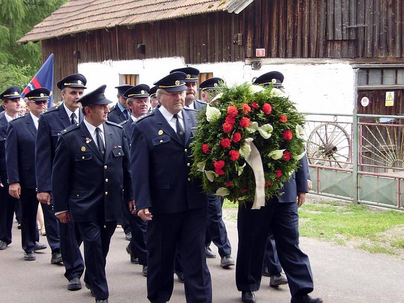 Hasiči z Chroustova