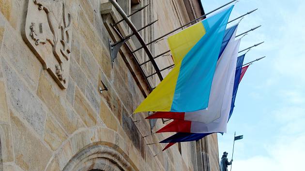 Ukrajinská vlajka na nymburské radnici.