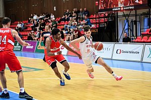 Z basketbalového utkání nadstavbové části NBL Nymburk - Pardubice (89:72)