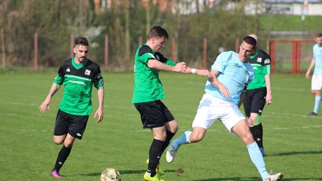 Z fotbalového utkání divizní skupiny B Polaban Nymburk - Chomutov (3:0)