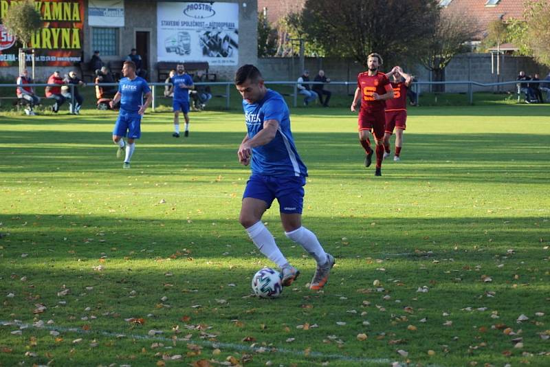 Z fotbalového utkání I.A třídy Sokoleč - Slovan Poděbrady