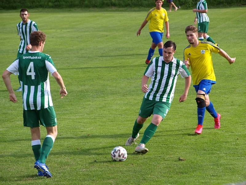 Z fotbalového utkání turnaje OFS Nymburk Semice B - Bříství (3:0)