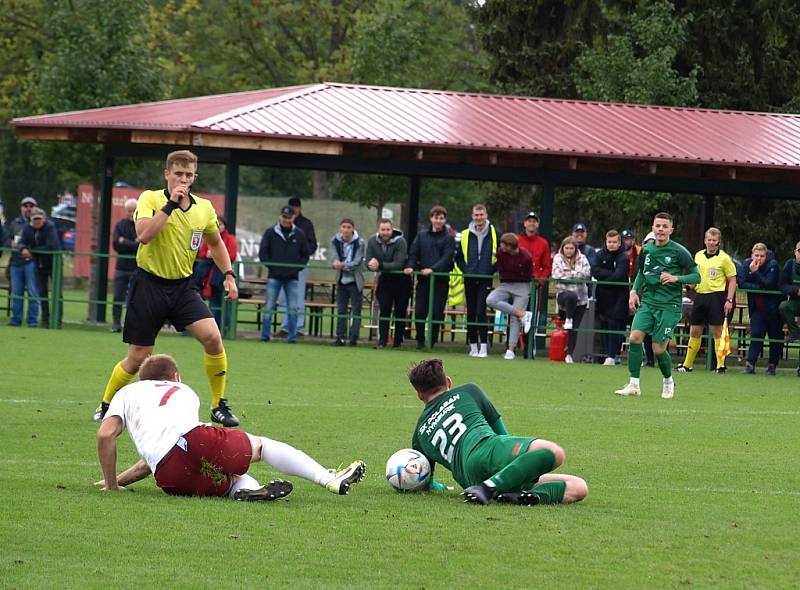 Z fotbalového utkání I.A třídy Polaban Nymburk - Bohemia Poděbrady (3:1)