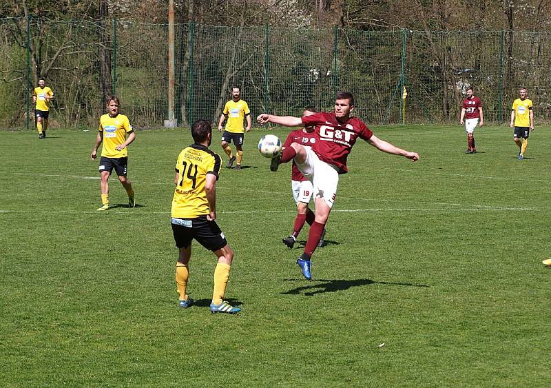 Z fotbalového utkání krajského přeboru Poříčí nad Sázavou - Bohemia Poděbrady (2:1)