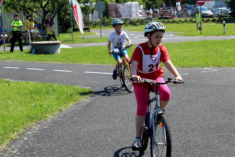 Z krajského kola soutěže Mladý cyklista v Nymburce.