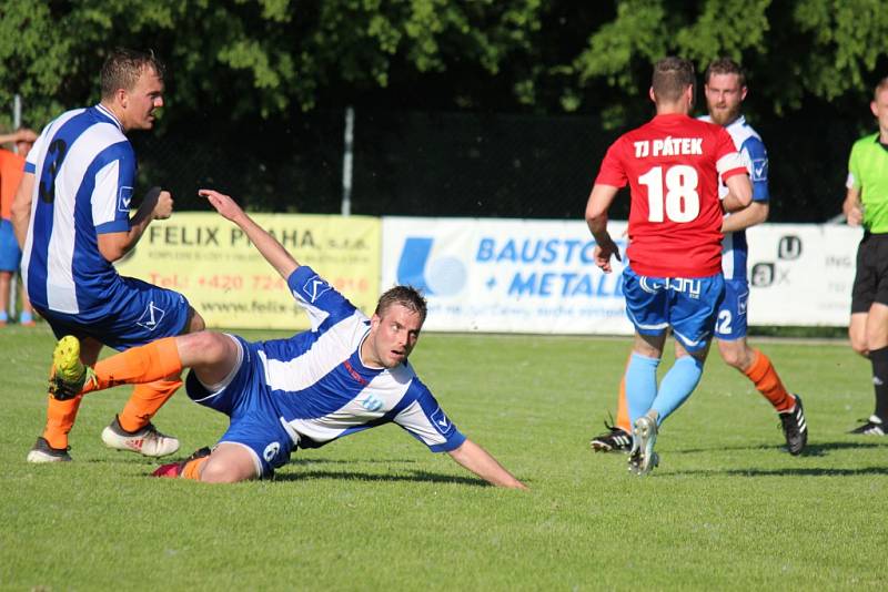 Z fotbalového utkání I.B třídy Škvorec - Pátek (4:4, PK 3:4)