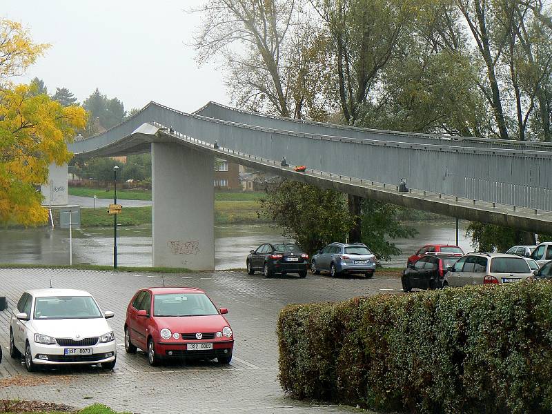 Lávka pro pěší.