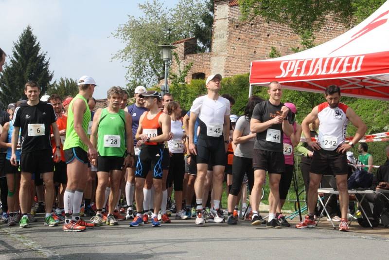 První ročník půlmaratonu a "čtvrtky" v Nymburce.